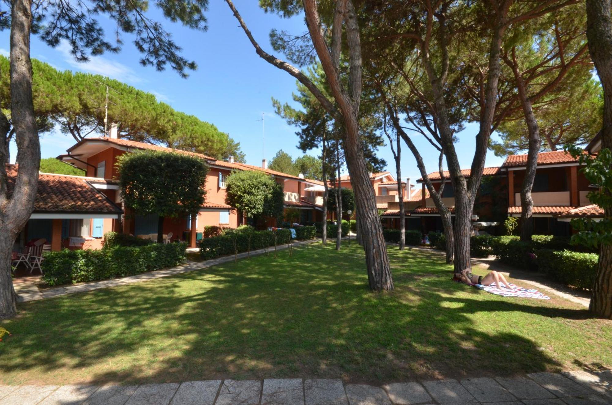 ביביונה Villaggio Euro Residence Club מראה חיצוני תמונה